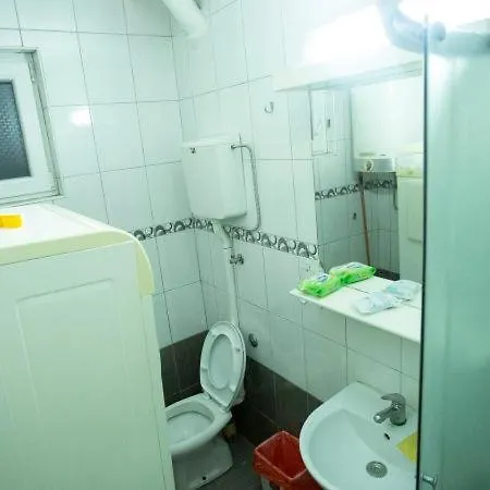 Aparthotel Private Cozy 2 With Shared Kitchen In